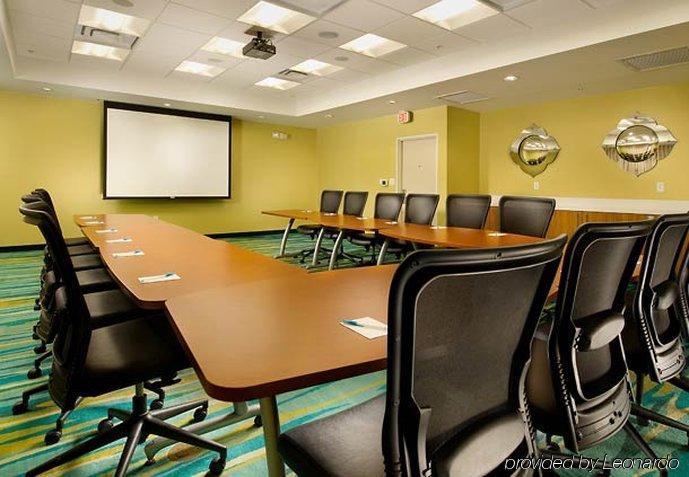 Hampton Inn & Suites San Antonio Northwest/Medical Center Бизнес фото