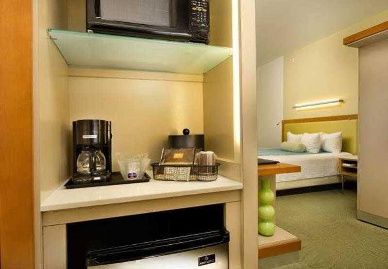 Hampton Inn & Suites San Antonio Northwest/Medical Center Номер фото